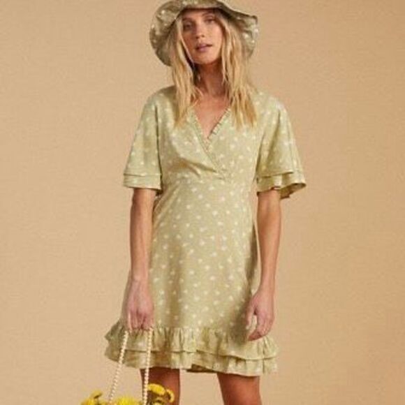 Billabong Dresses & Skirts - Billabong x The Salty Blonde In Bloom Dress